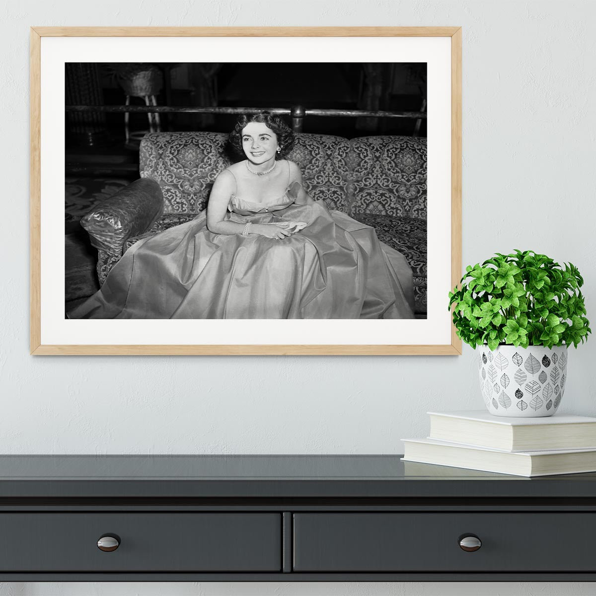 Elizabeth Taylor In A Dress Framed Print - Canvas Art Rocks - 3