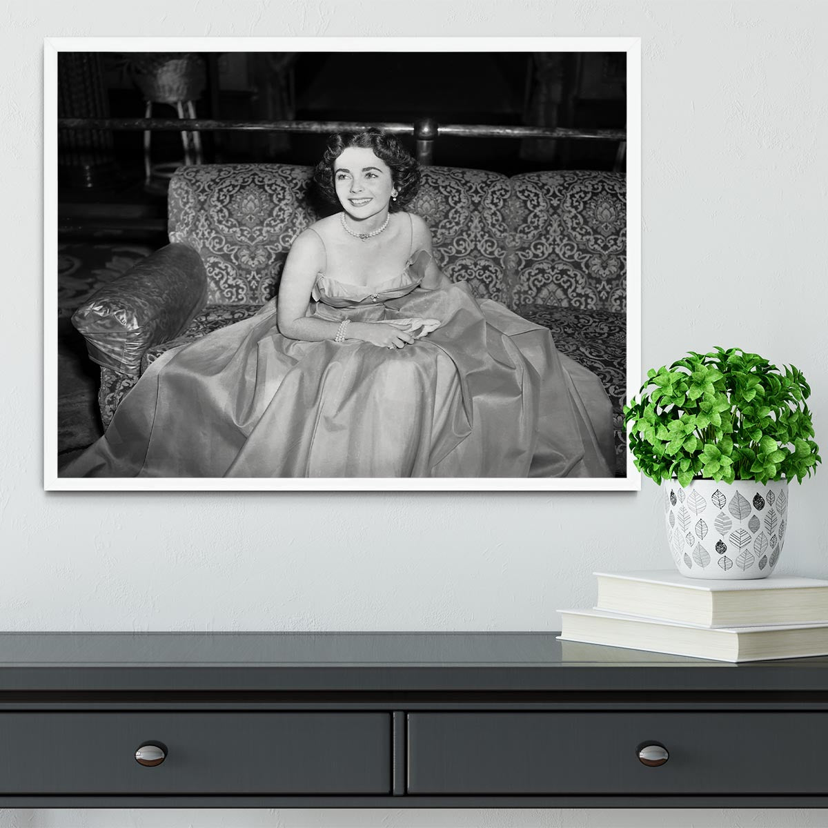 Elizabeth Taylor In A Dress Framed Print - Canvas Art Rocks -6