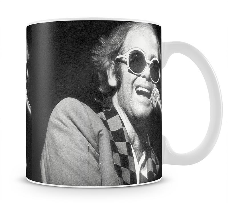 Elton John in concert 1977 Mug - Canvas Art Rocks - 1