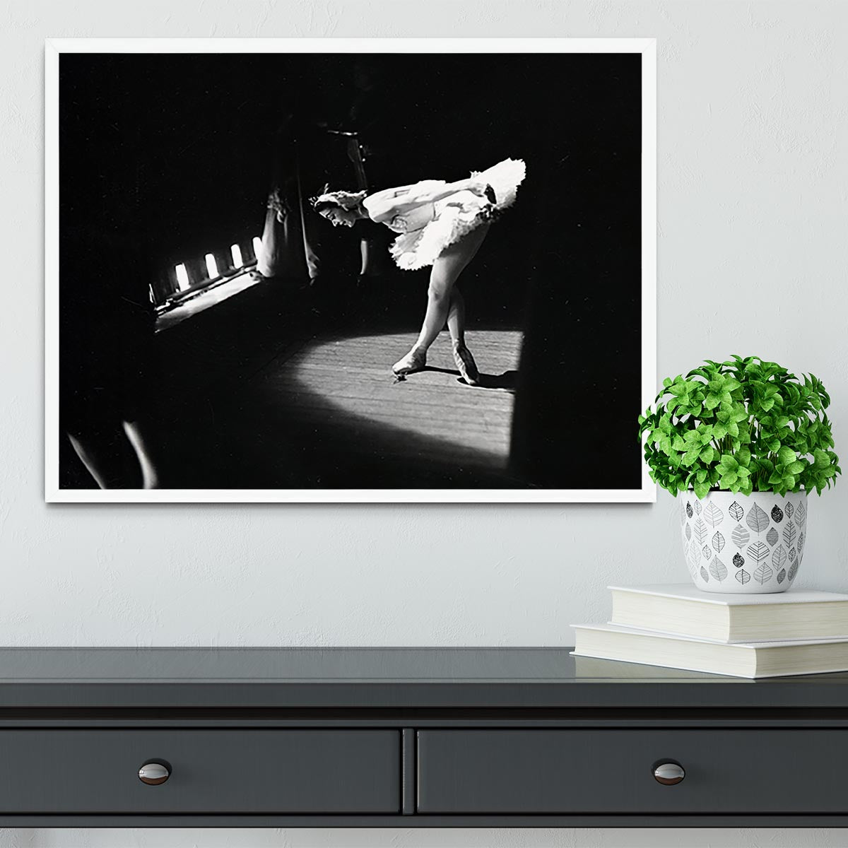 Margot Fonteyn takes a curtain call Framed Print - Canvas Art Rocks -6