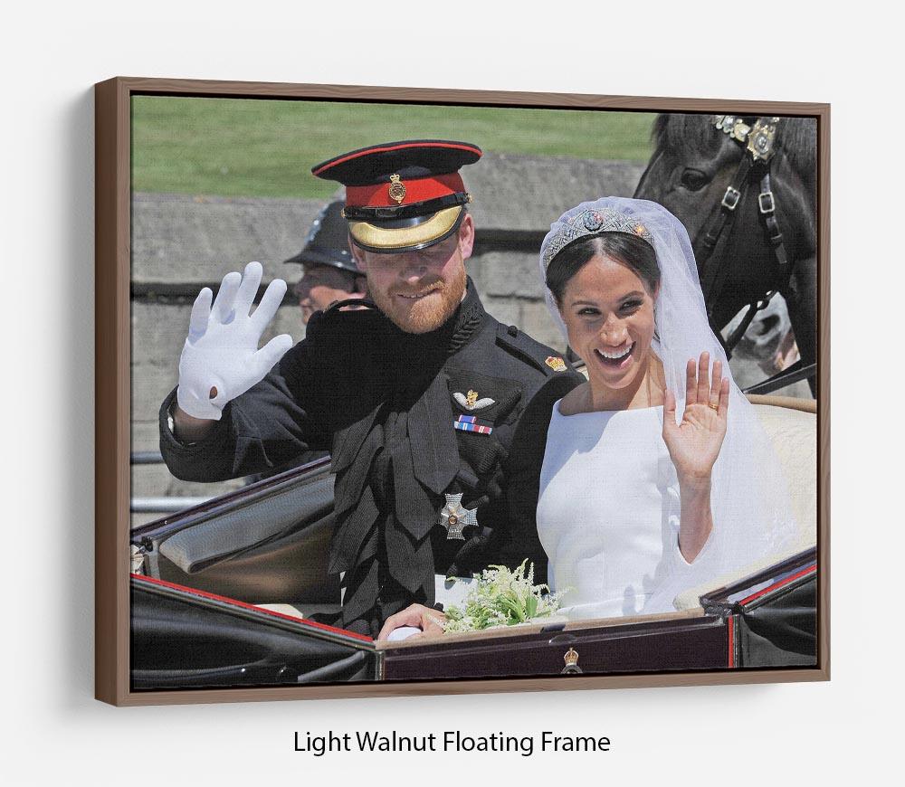 Meghan and Prince Harry wave to the crowds Floating Frame Canvas