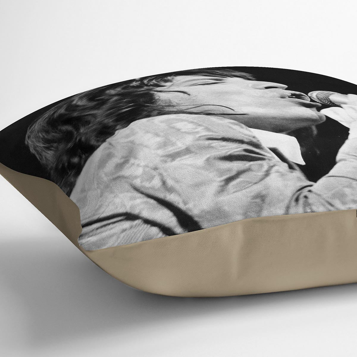 Mick Jagger belts it out Cushion