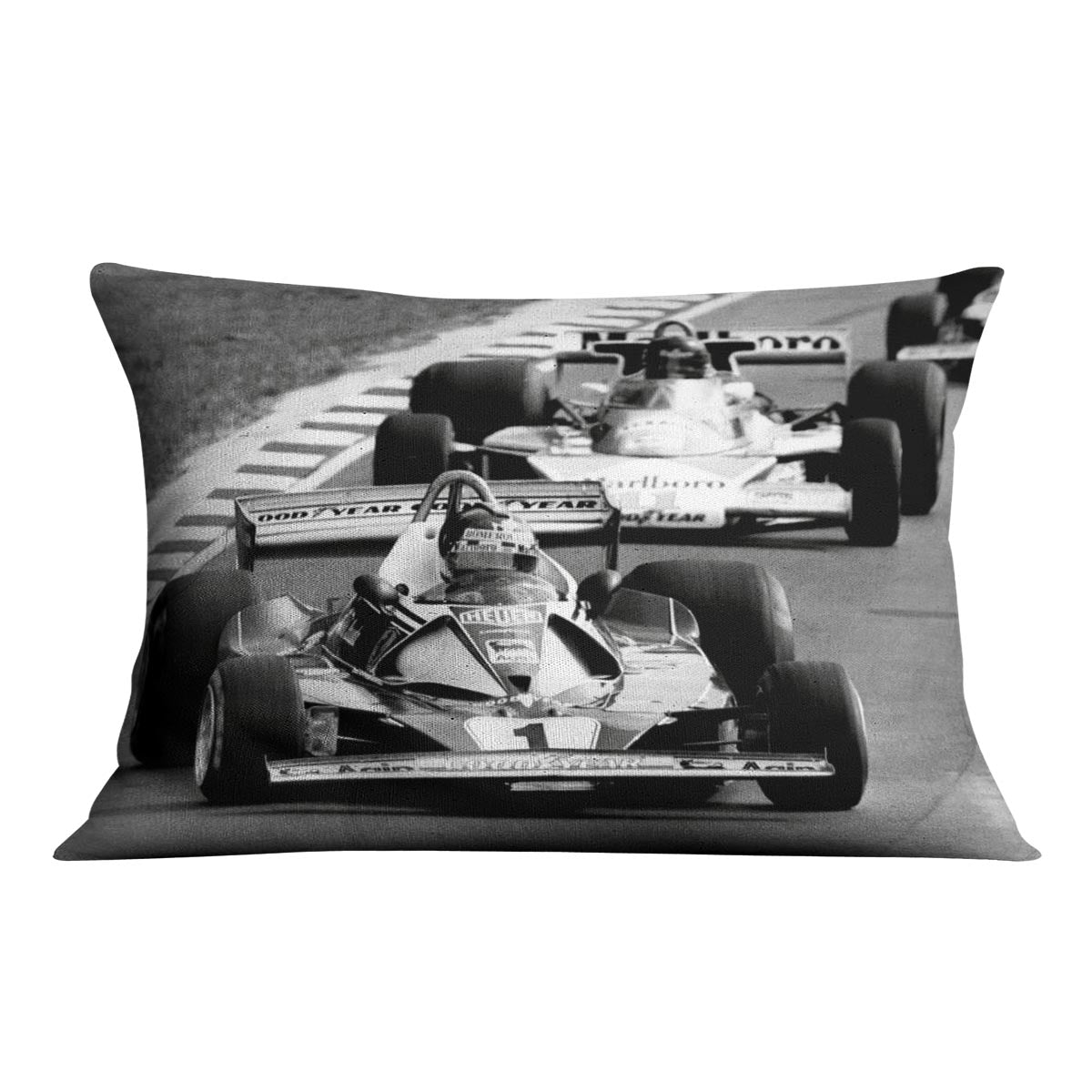 Niki Lauda leads James Hunt in the British Grand Prix 1976 Cushion - Canvas Art Rocks - 4