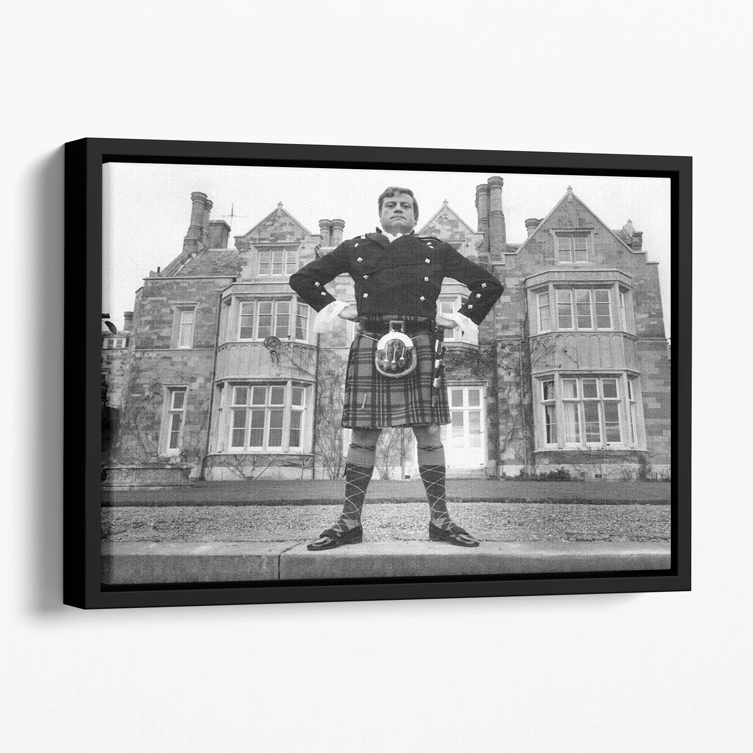 Oliver Reed in a kilt Floating Framed Canvas