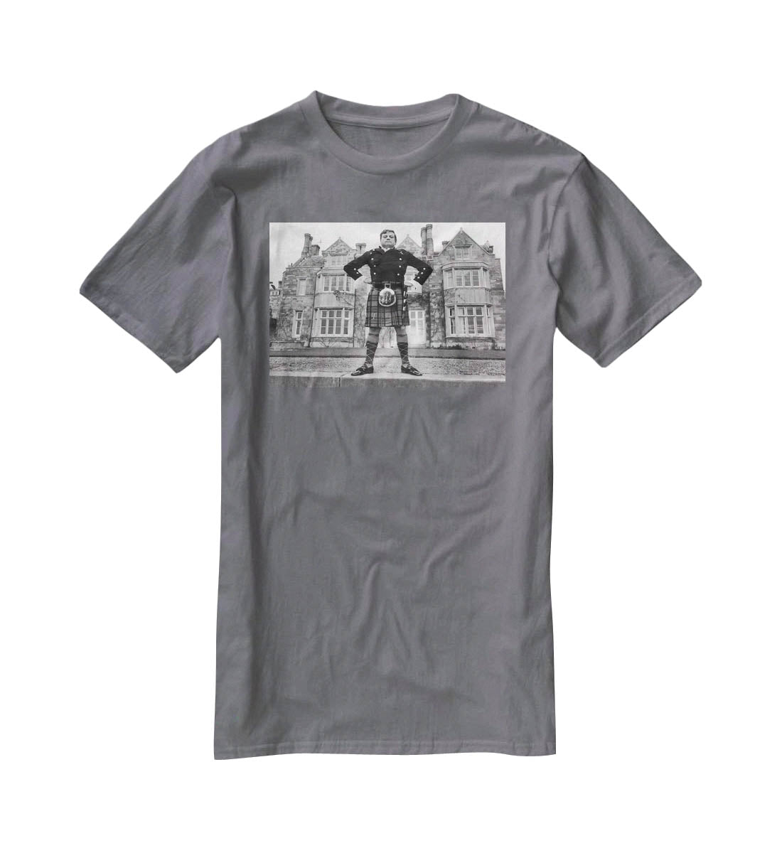 Oliver Reed in a kilt T-Shirt - Canvas Art Rocks - 3