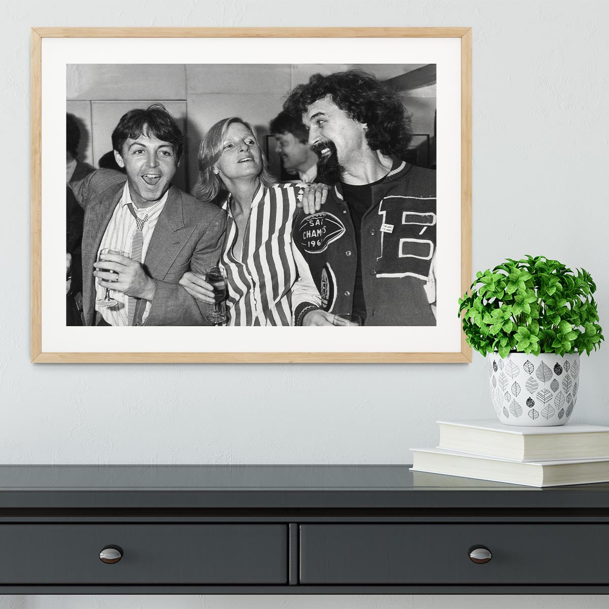 Paul and Linda McCartney with Billy Connolly Framed Print - Canvas Art Rocks - 3