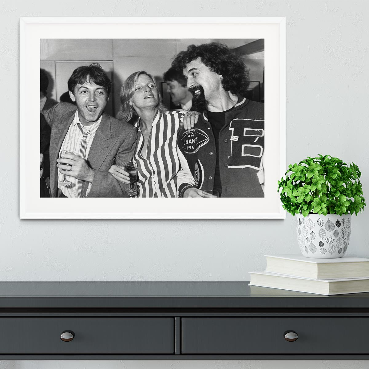 Paul and Linda McCartney with Billy Connolly Framed Print - Canvas Art Rocks - 5