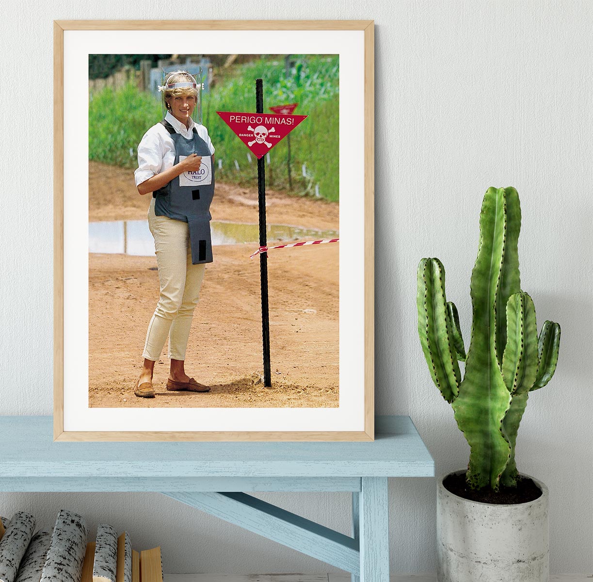 Princes Diana at a mine field in Angola for a Red Cross visit Framed Print - Canvas Art Rocks - 3