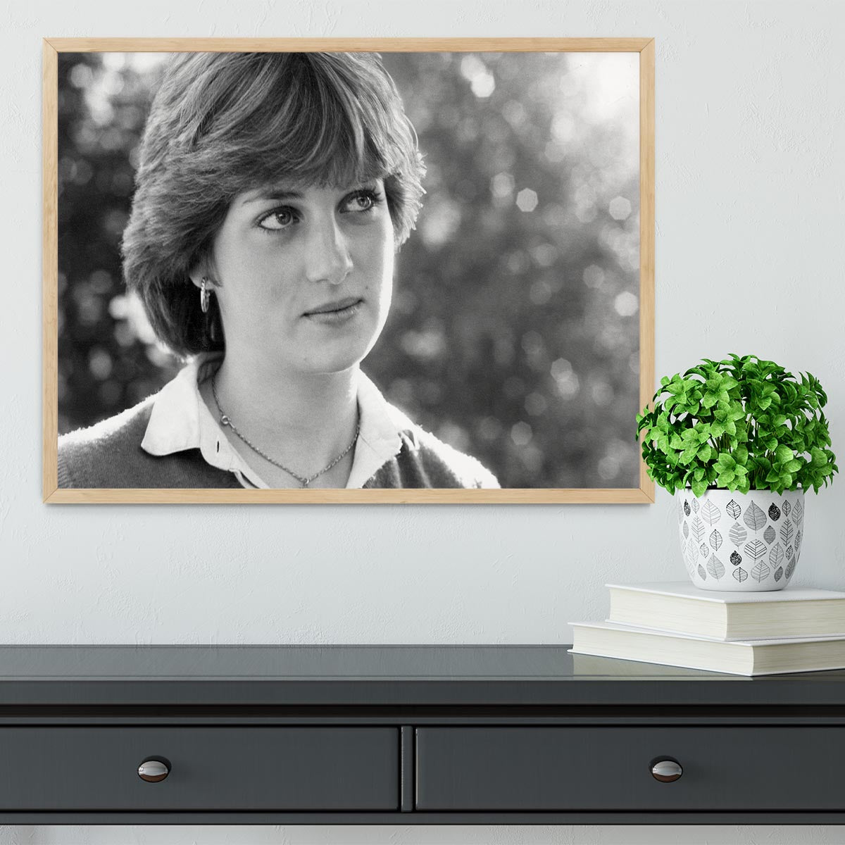 Princess Diana meeting the press for the first time Framed Print - Canvas Art Rocks - 4