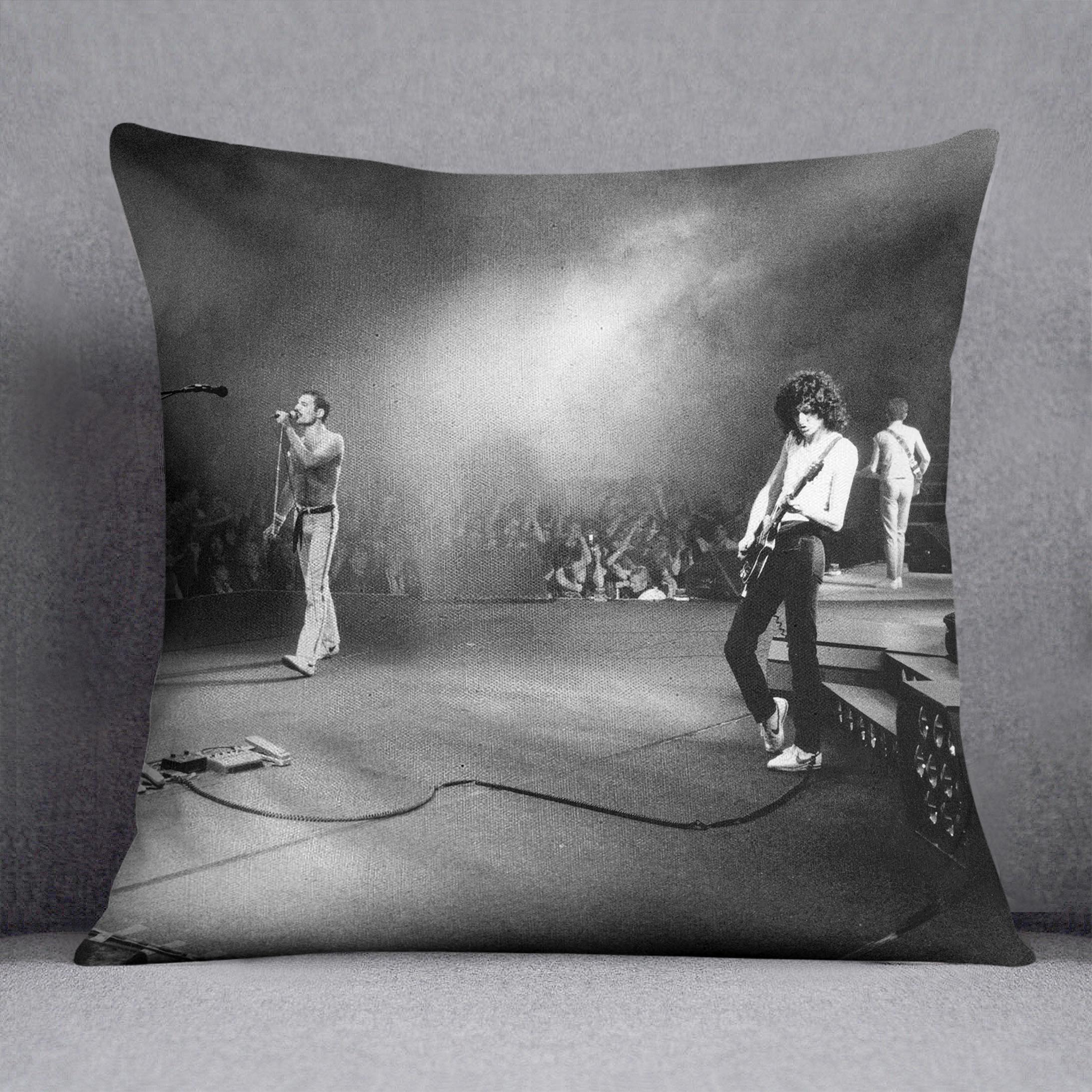 Queen Live Cushion