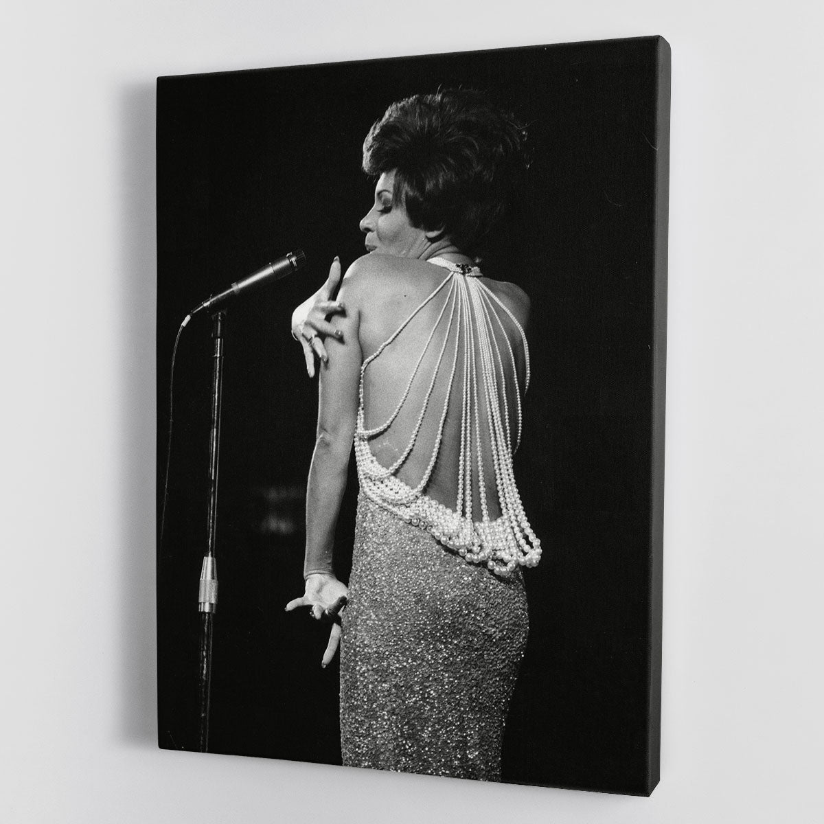 Shirley Bassey on stage Canvas Print or Poster - Canvas Art Rocks - 1
