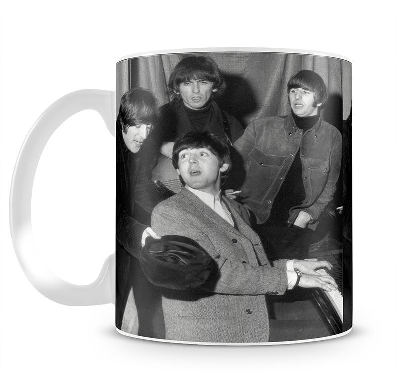 The Beatles gathered round a piano Mug - Canvas Art Rocks - 2