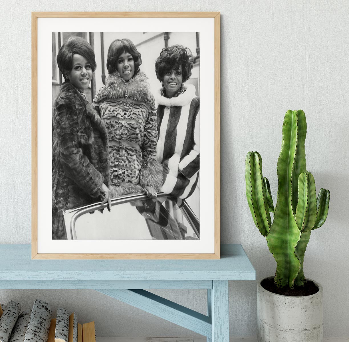The Supremes ready to sing Framed Print - Canvas Art Rocks - 3