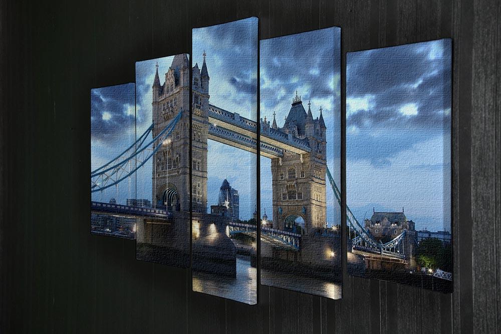 Tower Bridge in the evening 5 Split Panel Canvas  - Canvas Art Rocks - 2